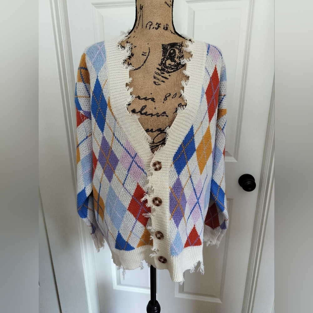 Signature Eight  Argyle Distressed Trim Cardigan Women's - Picture 8 of 8